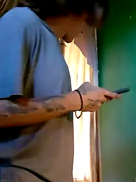 Snapshot of monroedelrey chatting on February 2026 04:49:02 PM monroedelrey online show from February 2026 04:49:02 PM