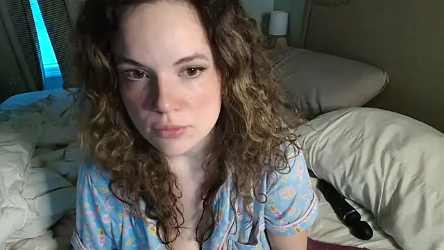 ClaireZX online show from October 2025 12:14:01 PM