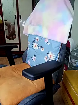 Snapshot of BiCute688 chatting on December 2025 08:53:02 AM BiCute688 online show from December 2025 08:53:02 AM