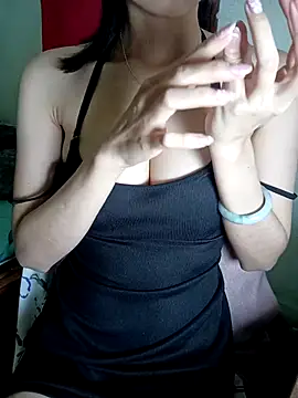 Snapshot of BiCute688 chatting on February 2026 03:42:01 PM BiCute688 online show from February 2026 03:42:01 PM