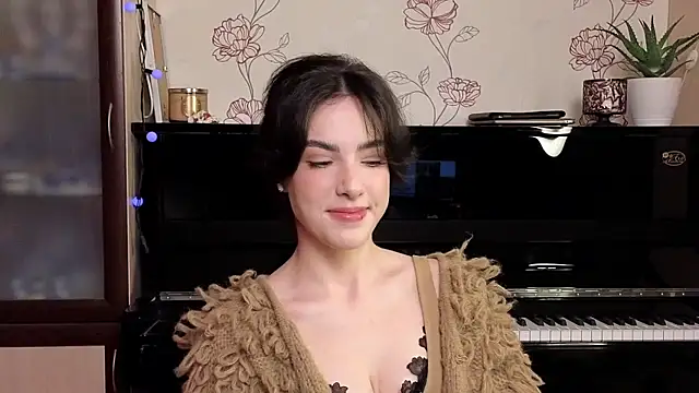 Snapshot of di_moon chatting on October 2025 02:15:01 PM di moon online show from October 2025 02:15:01 PM