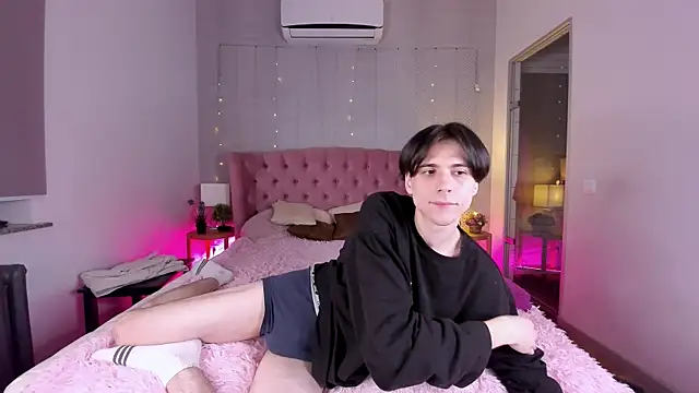 Ellis Rin online show from November 2025 09:06:01 PM