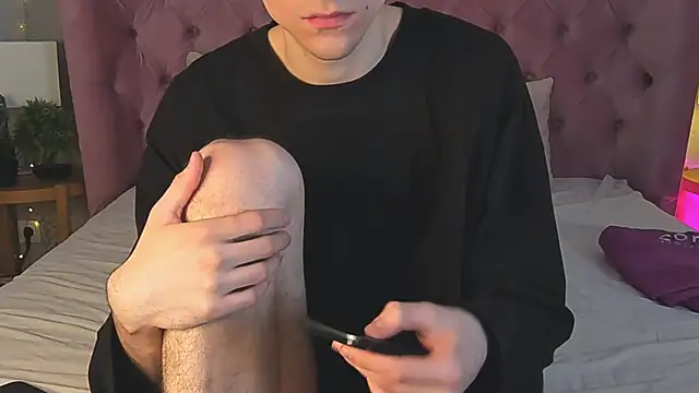 Ellis Rin online show from November 2025 08:42:02 PM