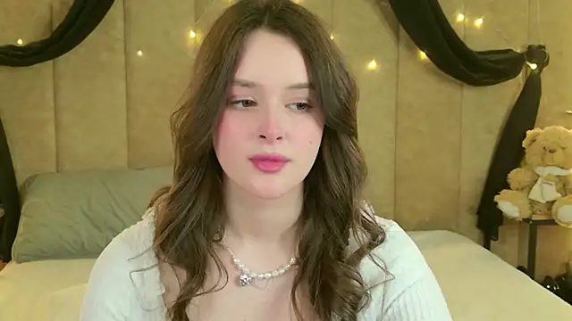 EvaSwen online show from April 2026 06:16:02 PM