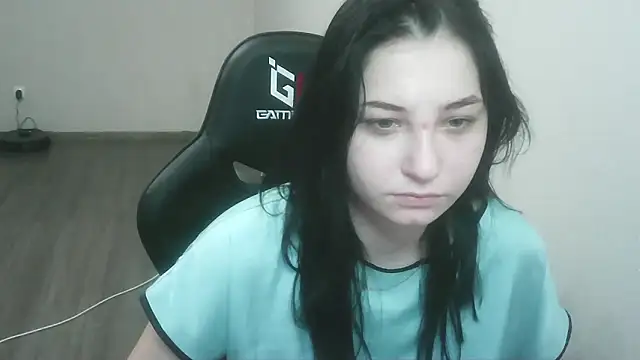 Snapshot of meow_woem chatting on October 2025 01:01:02 PM meow woem online show from October 2025 01:01:02 PM