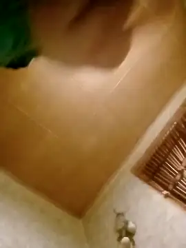 Apeesynka55211 online show from December 2025 09:02:01 PM