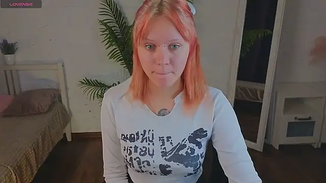 kitten murray  online show from October 2025 05:40:01 AM