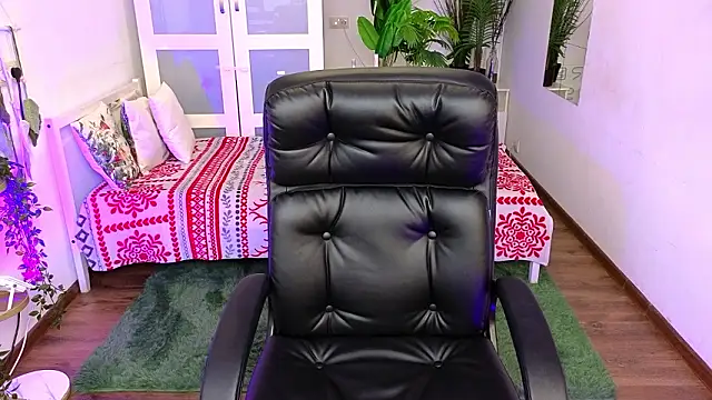 kitten murray  online show from February 2026 02:01:02 PM