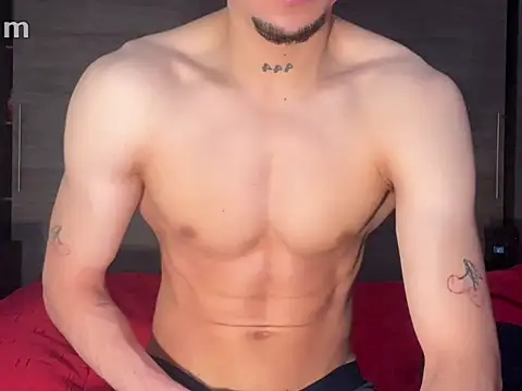 strongManLatino online show from May 2026 06:46:01 PM