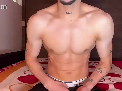 strongManLatino online show from May 2026 04:44:02 PM
