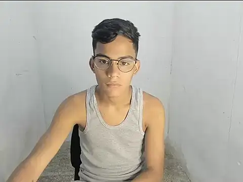 Deivi colins 23 online show from October 2025 11:58:01 PM