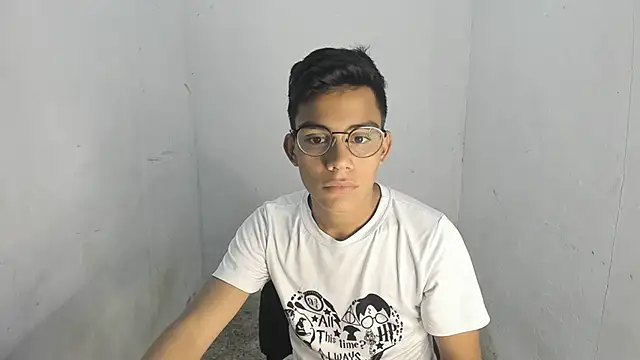 Deivi colins 23 online show from October 2025 11:54:02 PM