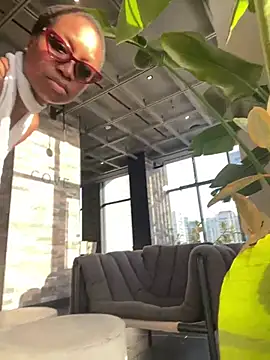 tia   fox online show from February 2026 09:41:01 PM