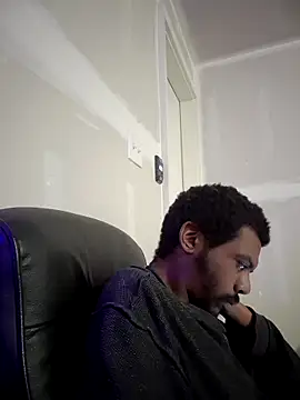 Snapshot of MrBigDickShow chatting on October 2025 04:02:02 AM MrBigDickShow online show from October 2025 04:02:02 AM