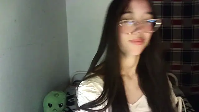 Snapshot of Mikha_Ela chatting on October 2025 06:21:01 AM Mikha Ela online show from October 2025 06:21:01 AM