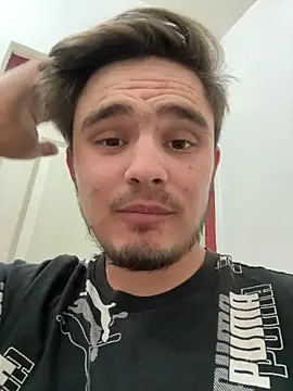 Snapshot of vvUMvv chatting on April 2026 02:40:02 AM vvUMvv online show from April 2026 02:40:02 AM