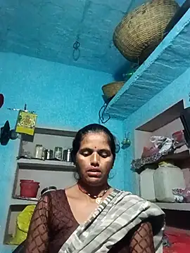 Snapshot of Mohni_cute chatting on October 2025 12:22:02 AM Mohni cute online show from October 2025 12:22:02 AM