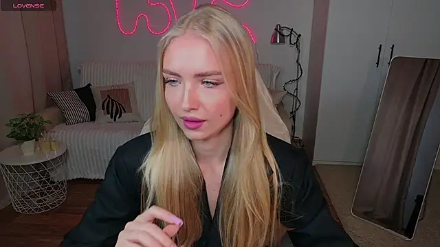 TessaGrays online show from April 2026 09:51:02 AM