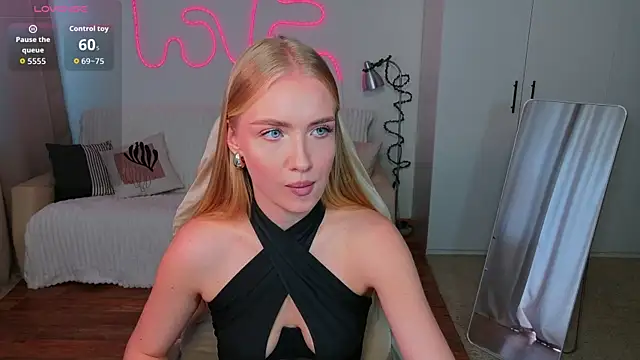 TessaGrays online show from May 2026 11:28:01 AM