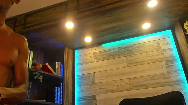 Snapshot of ValtorKane chatting on November 2025 11:45:01 AM ValtorKane online show from November 2025 11:45:01 AM