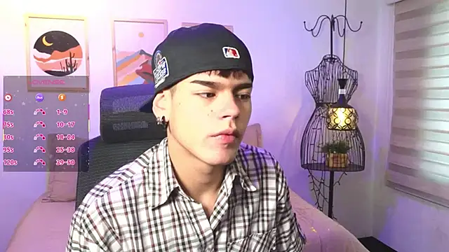 Snapshot of kevienmiet chatting on October 2025 11:47:01 AM kevienmiet online show from October 2025 11:47:01 AM