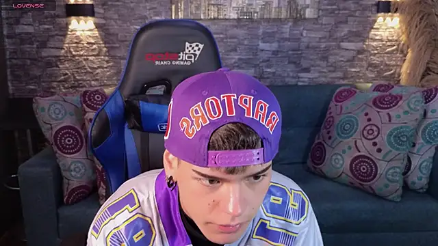 Snapshot of kevienmiet chatting on October 2025 11:56:02 AM kevienmiet online show from October 2025 11:56:02 AM