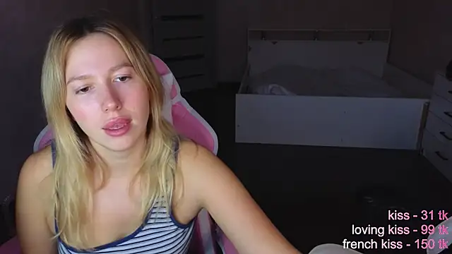 stefany and bettany online show from October 2025 02:05:01 PM