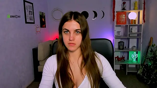lina fox12 online show from April 2026 12:18:02 PM
