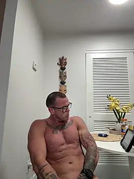 Beefkakey82 online show from November 2025 01:13:02 PM