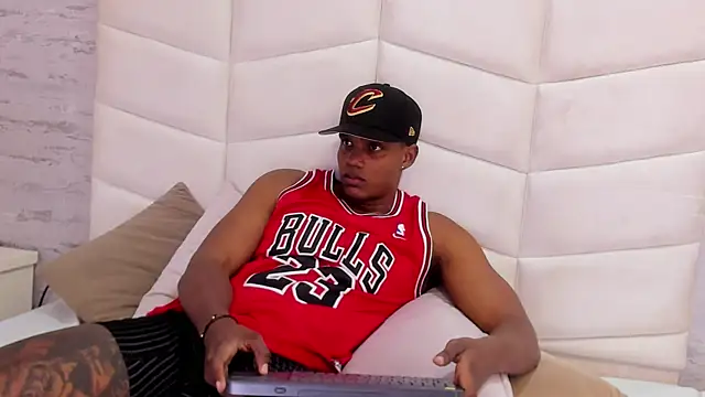 jax black online show from November 2025 07:13:02 PM