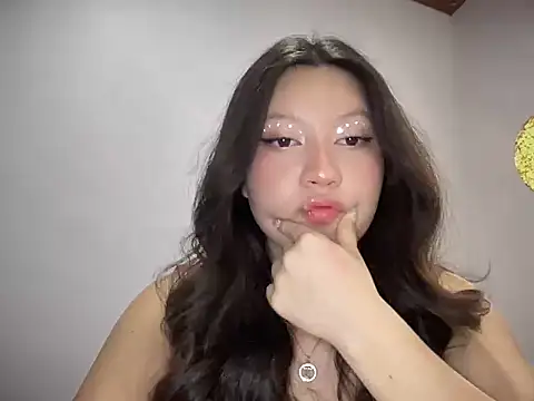 Rachel James   online show from October 2025 04:02:02 AM