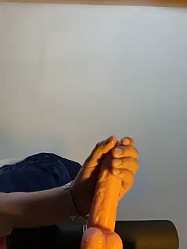 Snapshot of CatDogAlexxx chatting on November 2025 06:10:02 PM CatDogAlexxx online show from November 2025 06:10:02 PM