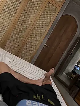 Snapshot of HenryLee1983-cums chatting on November 2025 04:51:01 PM HenryLee1983-cums online show from November 2025 04:51:01 PM