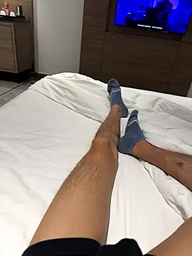 Snapshot of HenryLee1983-cums chatting on January 2026 05:04:02 PM HenryLee1983-cums online show from January 2026 05:04:02 PM