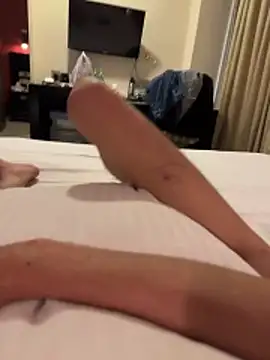 Snapshot of HenryLee1983-cums chatting on February 2026 04:45:02 PM HenryLee1983-cums online show from February 2026 04:45:02 PM