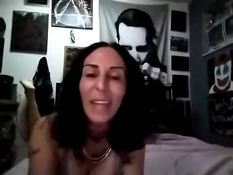 inkdhollow1 online show from October 2025 04:46:02 AM