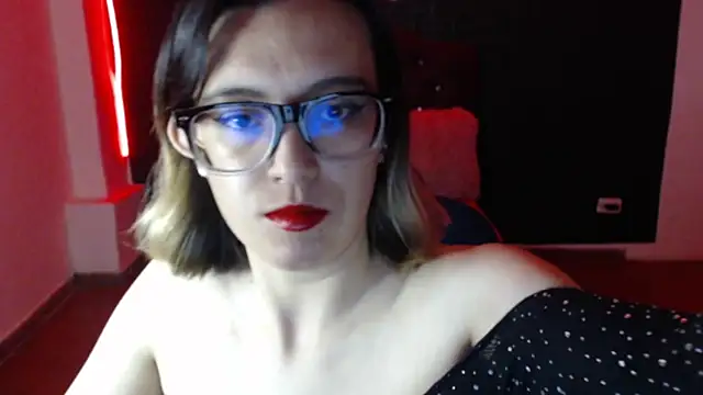 Snapshot of cristal_hills_19 chatting on February 2026 05:13:02 PM cristal hills 19 online show from February 2026 05:13:02 PM