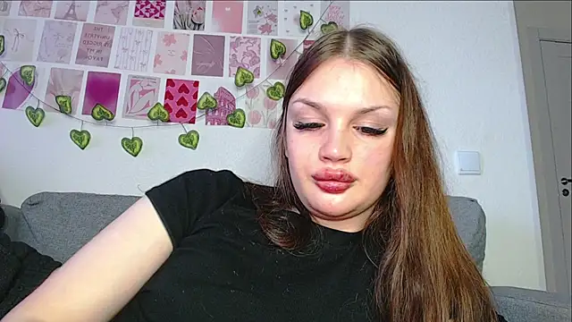 Snapshot of sashadeliii chatting on October 2025 12:12:02 PM sashadeliii online show from October 2025 12:12:02 PM