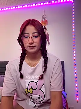 Snapshot of saramooon chatting on November 2025 01:11:01 PM saramooon online show from November 2025 01:11:01 PM