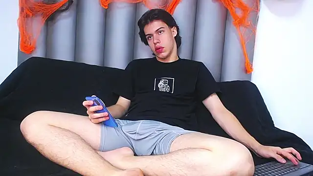 Lucian grey online show from October 2025 04:24:02 AM