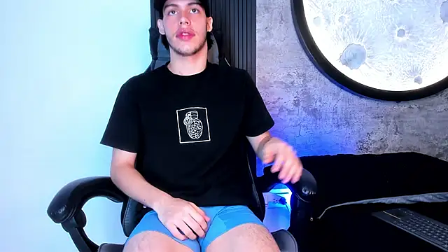 Lucian grey online show from November 2025 04:23:01 AM