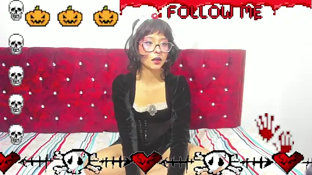 Lia Carter  online show from October 2025 01:04:02 AM