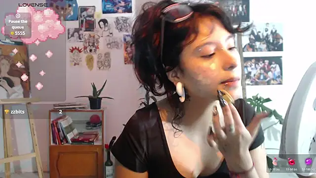 Lia Carter  online show from April 2026 11:14:02 PM
