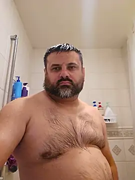 Roddog18 online show from June 2026 12:43:01 PM