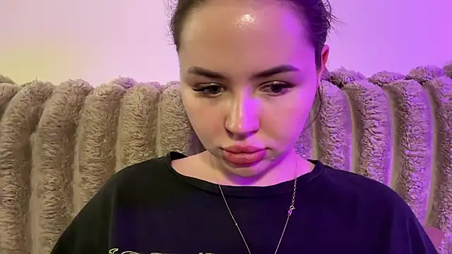AlmaryKim online show from July 2026 07:34:02 PM
