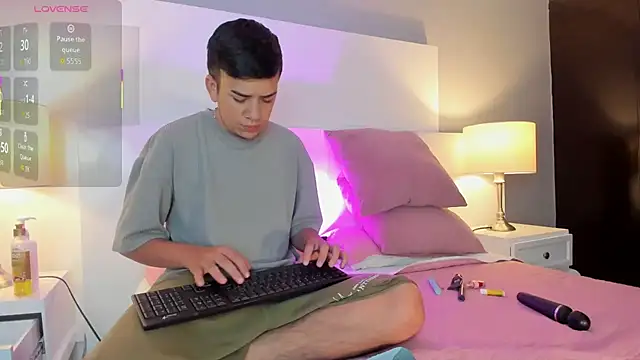 Dylan Katte online show from December 2025 03:12:01 AM