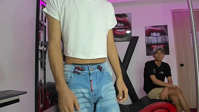 Snapshot of VERY_HOT_GUYS chatting on November 2025 01:14:02 PM VERY HOT GUYS online show from November 2025 01:14:02 PM