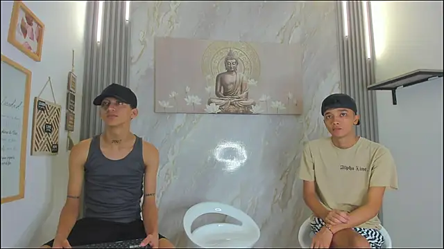 Snapshot of VERY_HOT_GUYS chatting on December 2025 01:28:02 PM VERY HOT GUYS online show from December 2025 01:28:02 PM