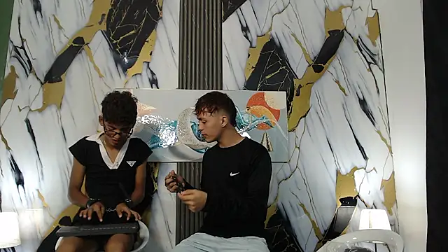 Snapshot of VERY_HOT_GUYS chatting on March 2026 01:21:02 AM VERY HOT GUYS online show from March 2026 01:21:02 AM