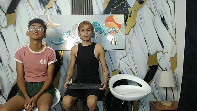 Snapshot of VERY_HOT_GUYS chatting on March 2026 01:21:01 AM VERY HOT GUYS online show from March 2026 01:21:01 AM